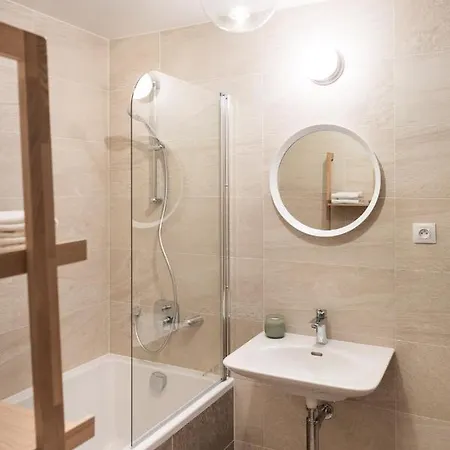 Marina Island - Modern Riverside With Terrace Apartamento Praga